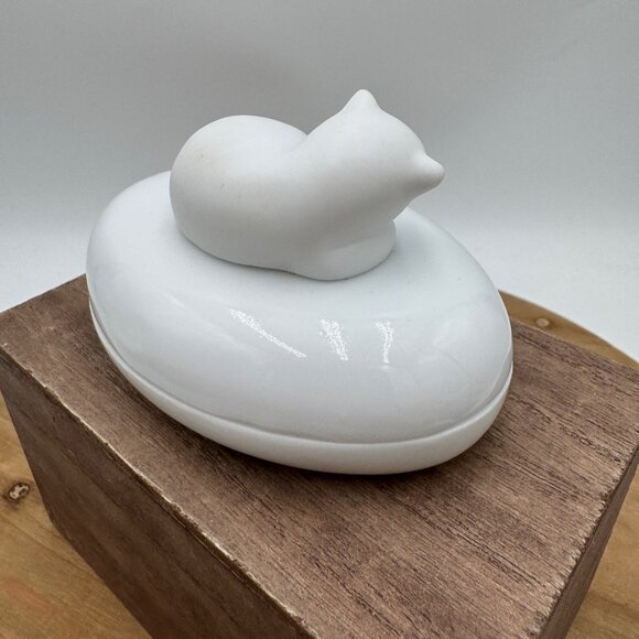 Vintage Sleeping Cat Trinket Box, gift present cat lover white glass - Picture 4 of 8